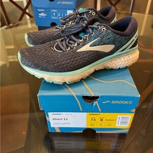 Brooks Women's Ghost 11 Running Shoes